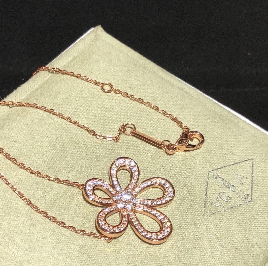 VCA Necklace