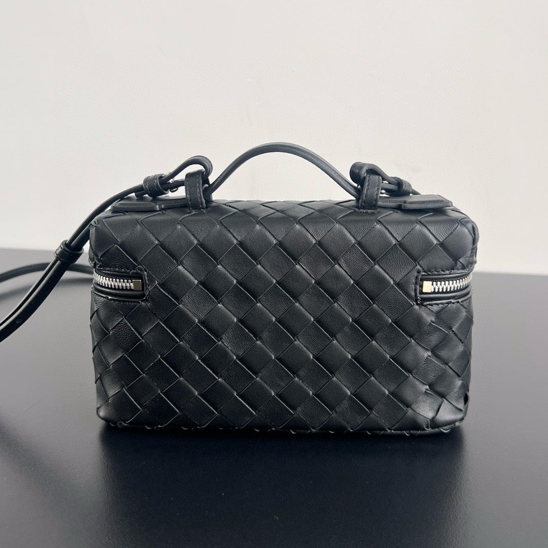 BV VANITY CASE 22*12.5*5