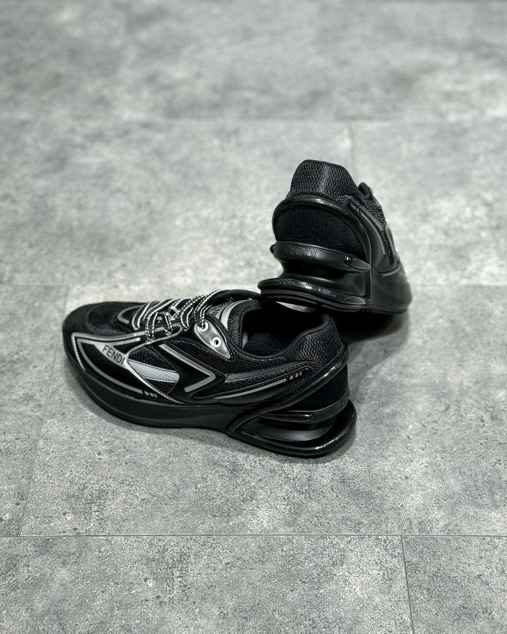 FEN Sneakers