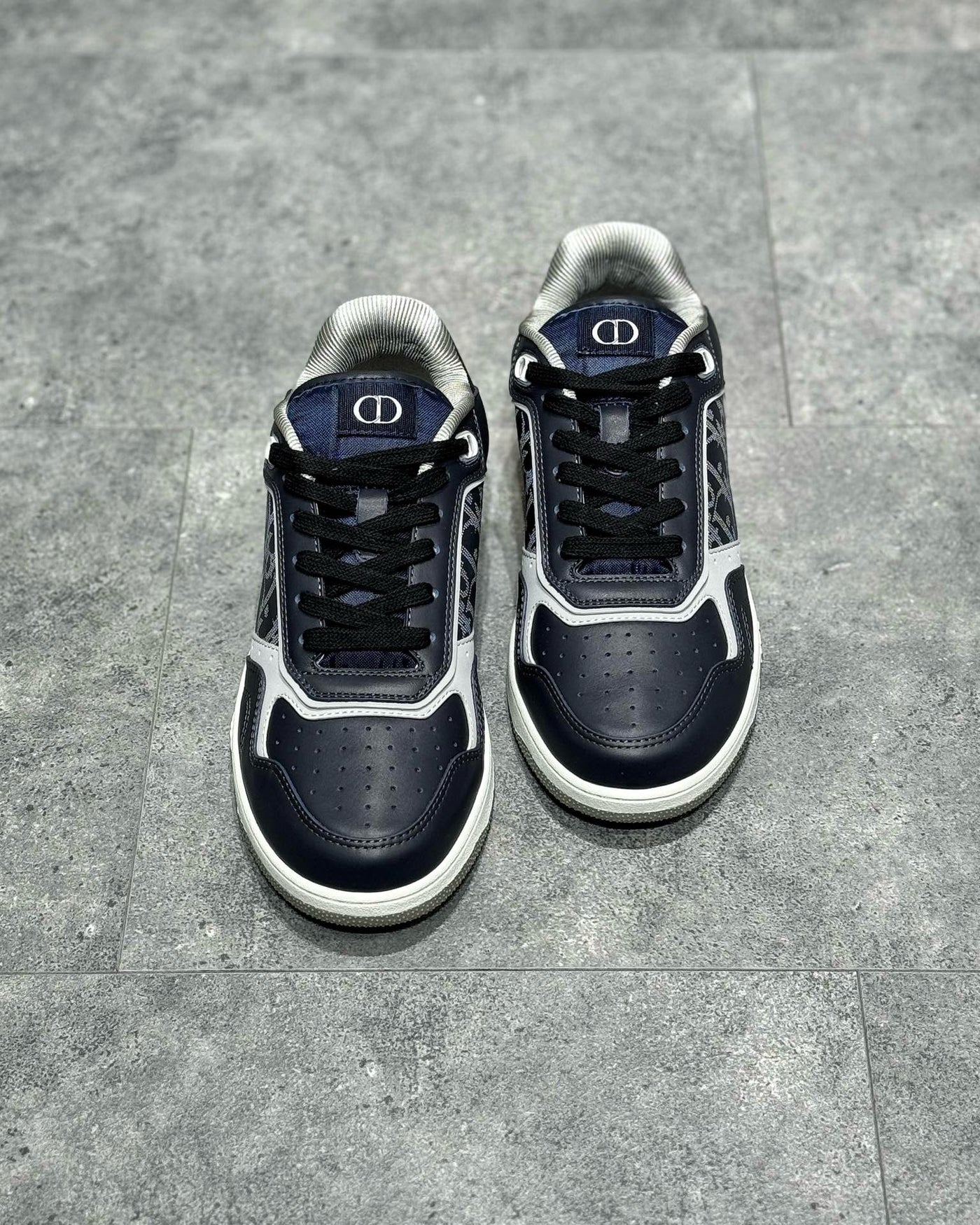 DIO Sneakers
