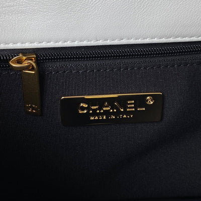 CC MEDIUM 26 FLAP BAG IN WHITE LAMBSKIN