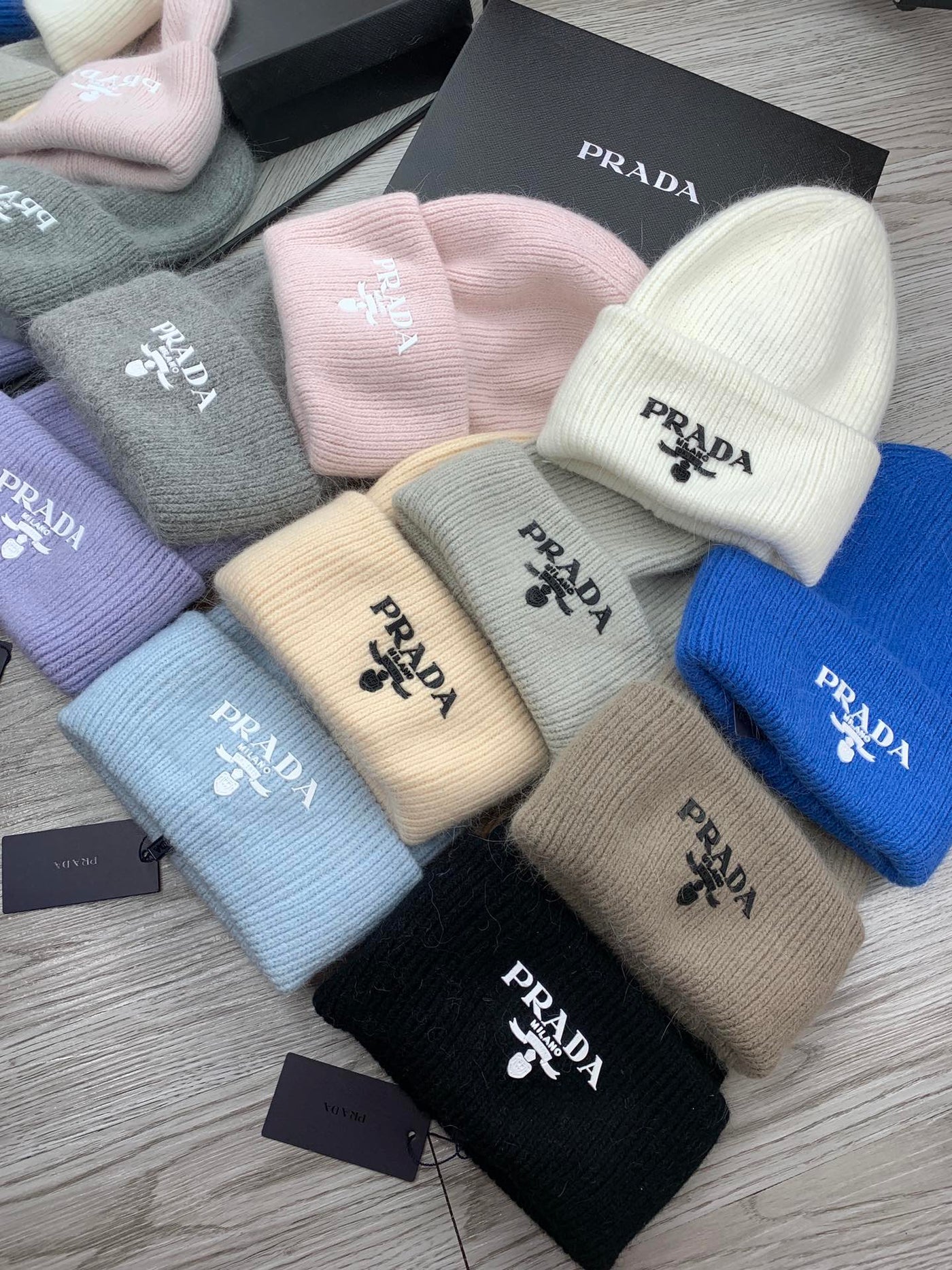 BEANIE HAT IN BEIGE CREAM WOOL 108745