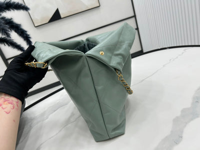 CC LARGE 42 HANDBAG IN GREEN SAGE CALFSKIN GOLD HARDWARE