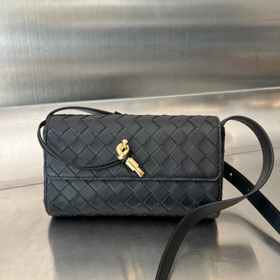 ANDIAMO 21 IN BLACK LAMBSKIN