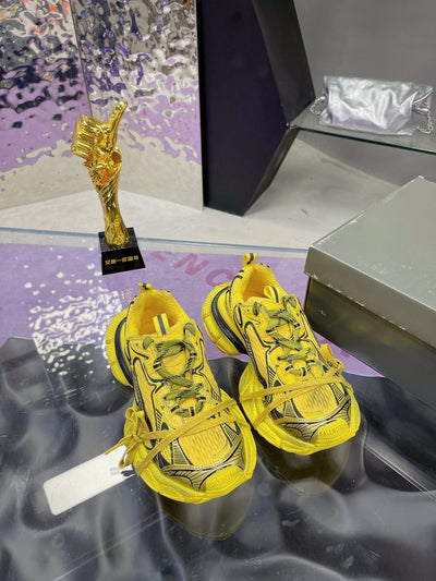 3XL SNEAKER IN YELLOW MIX BLACK MESH AND POLYURETHANE