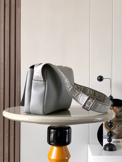 LO Messenger Bag