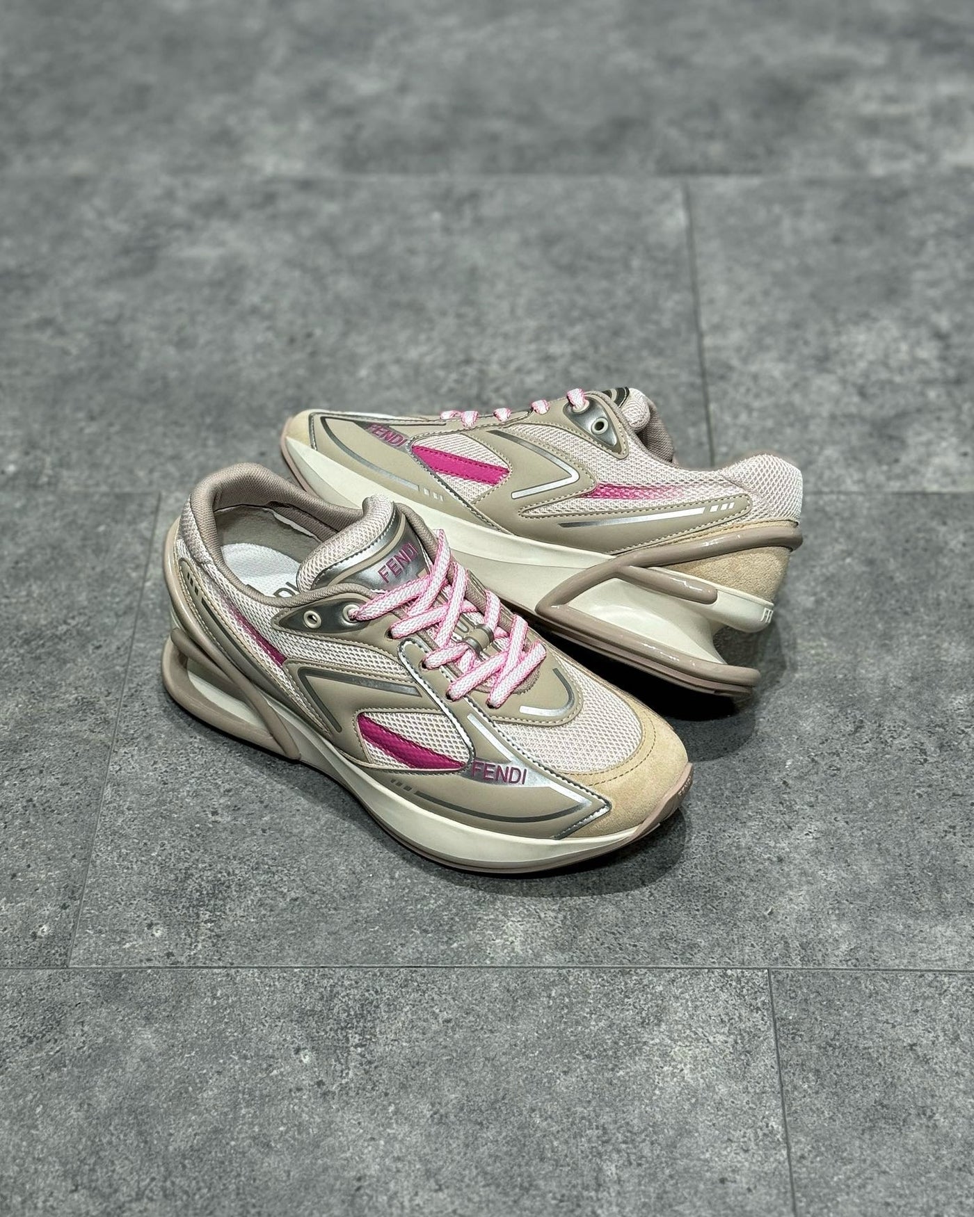 FEN Sneakers