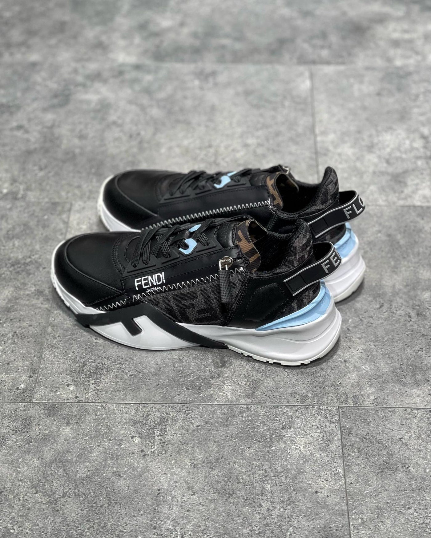 FEN Sneakers