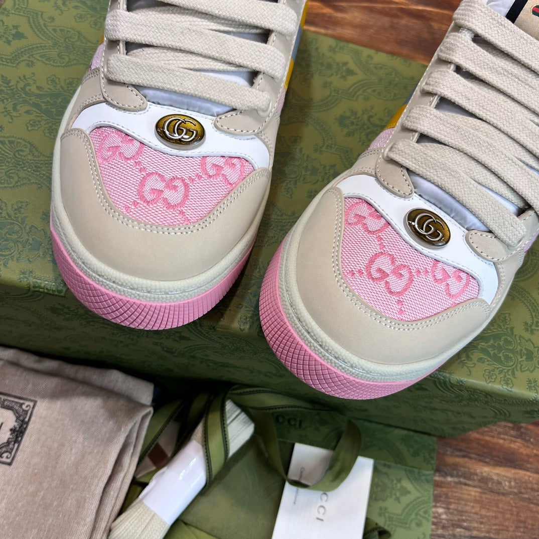 GUC Sneakers