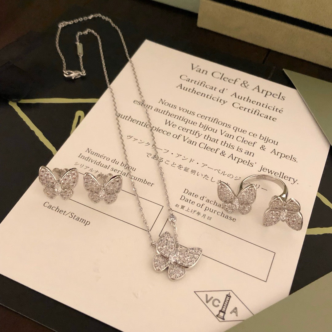 VCA Necklace