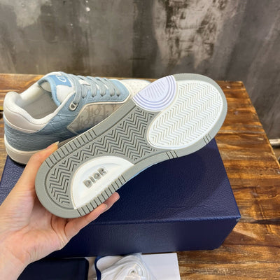 DIO Sneakers