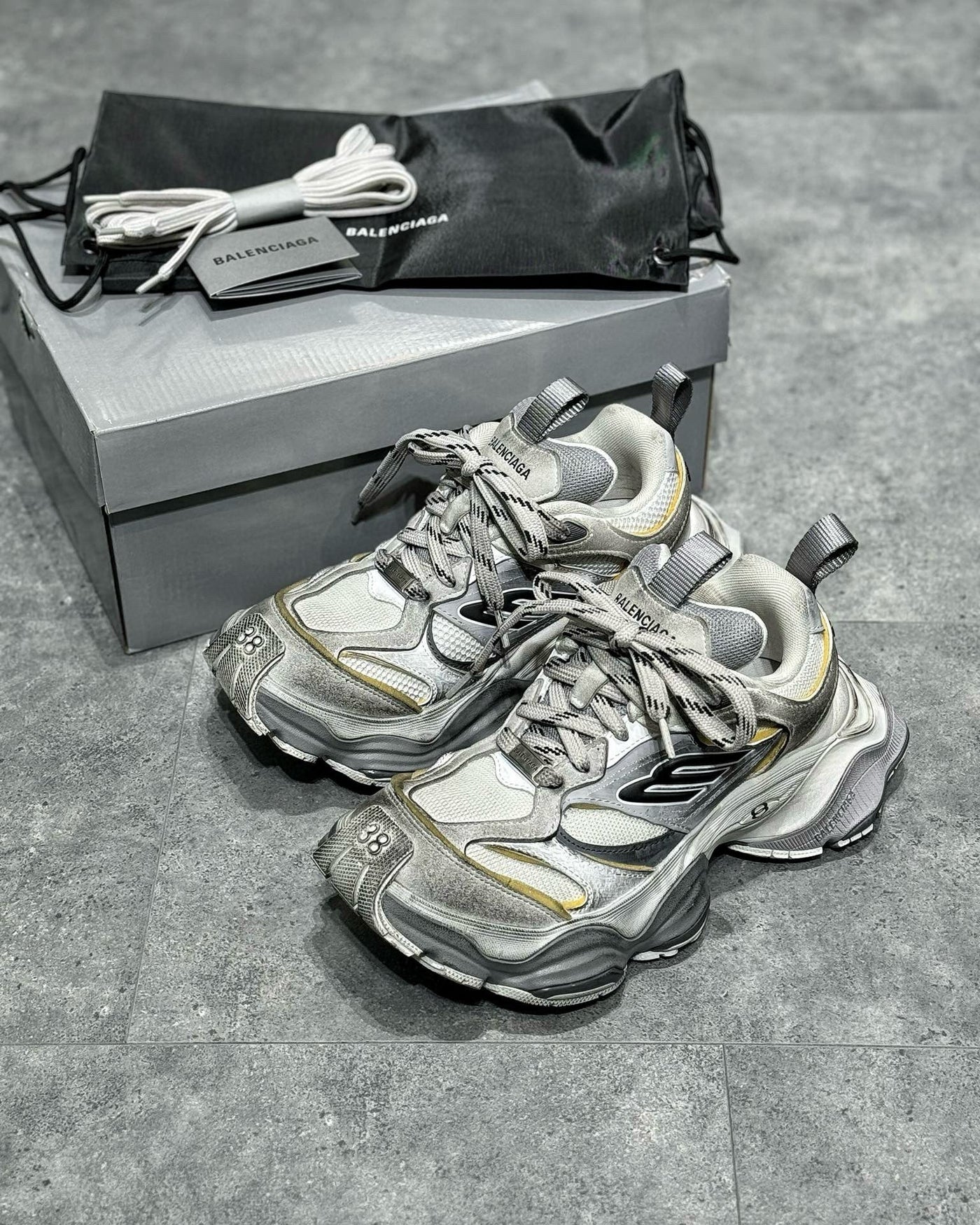 BLCG Sneakers