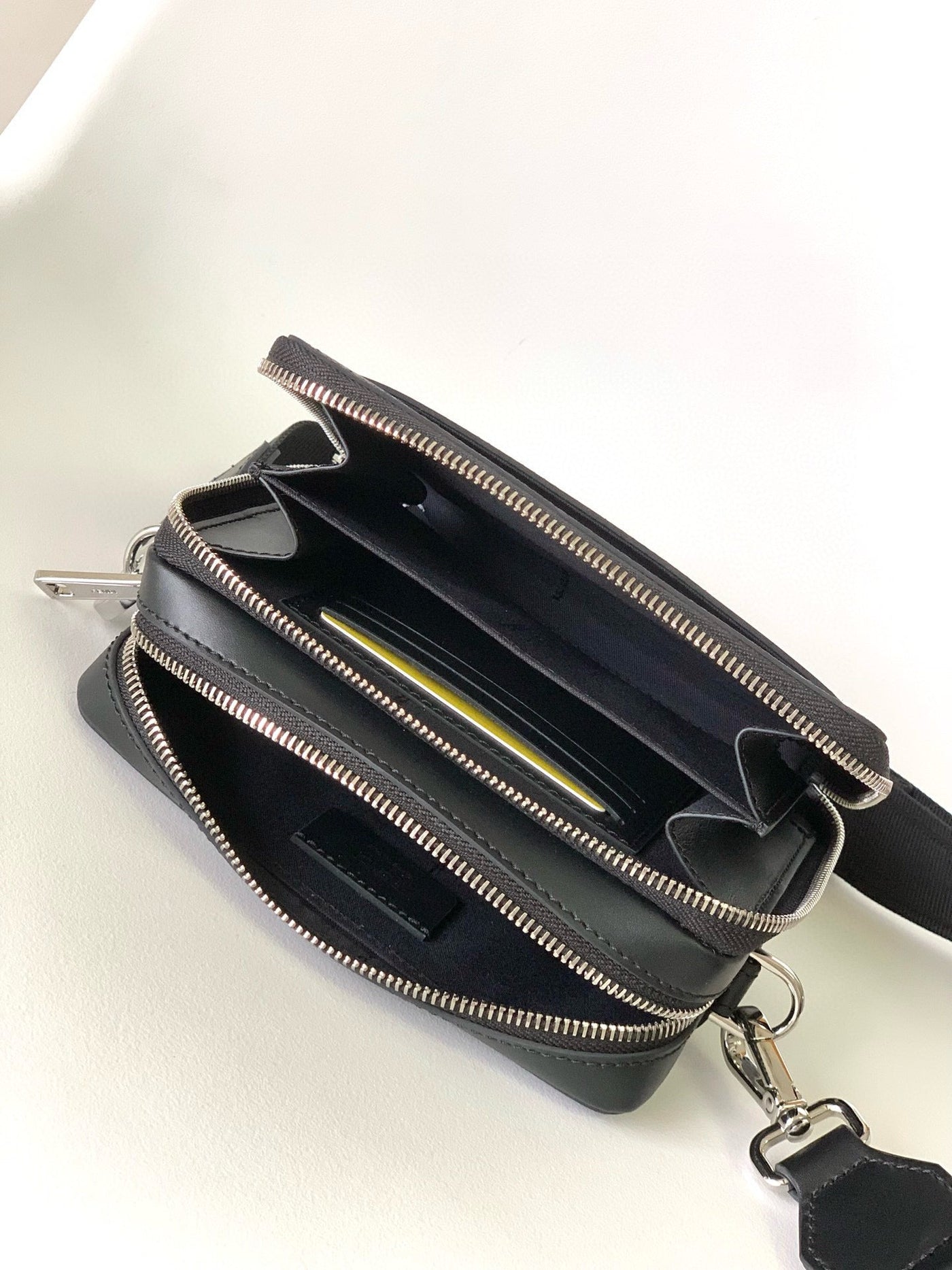 FEN MESSENGER BAG 17.5*6.5*14