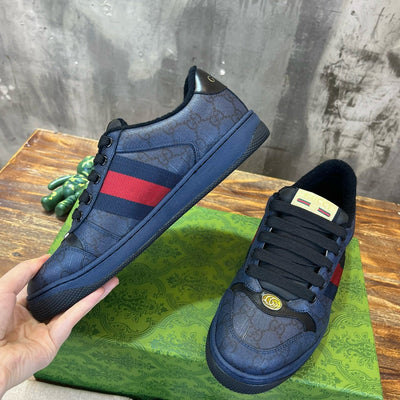GUC Sneakers