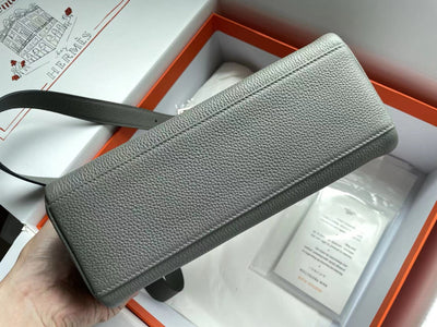 HERM KELLY MESSENGER 25