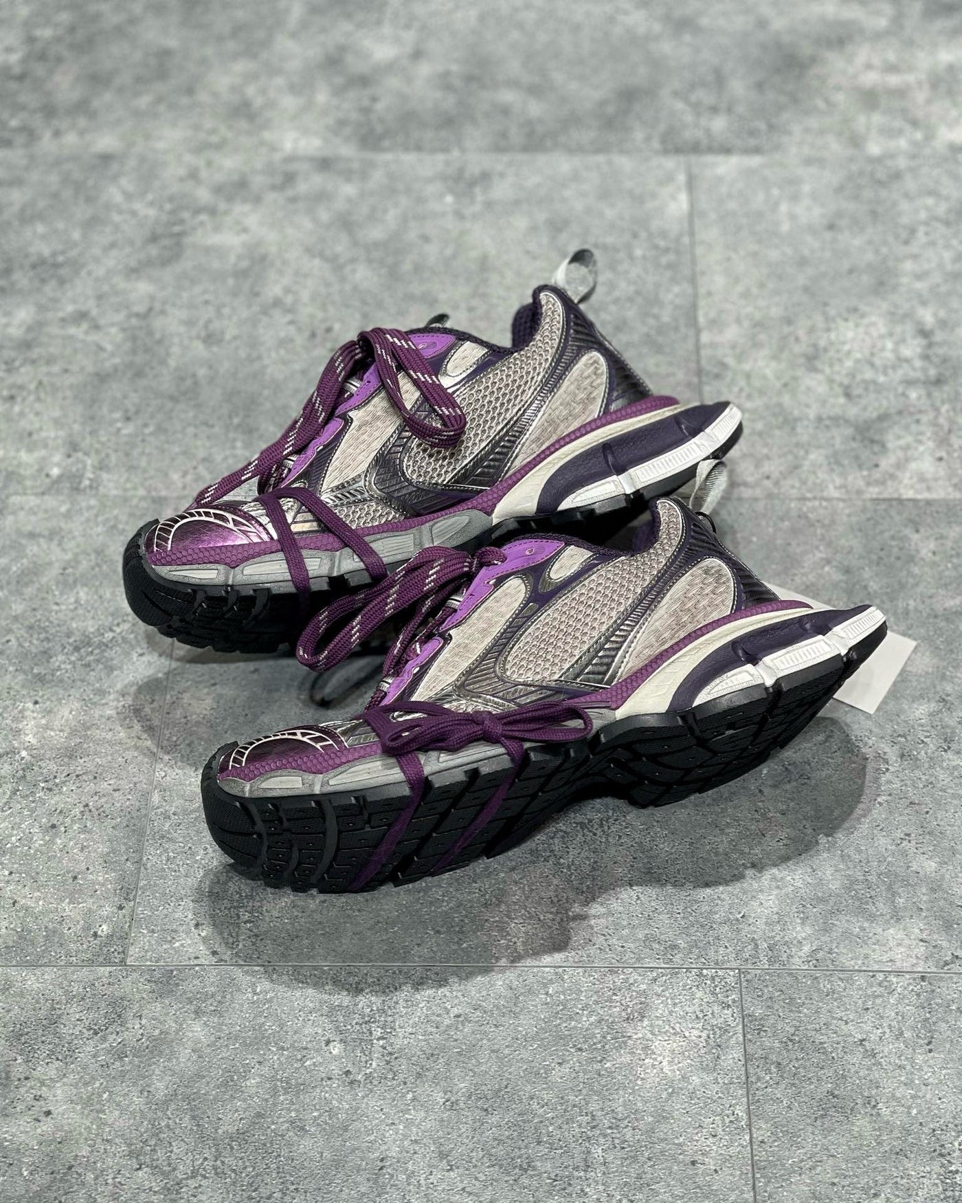 Sneakers & Shoes