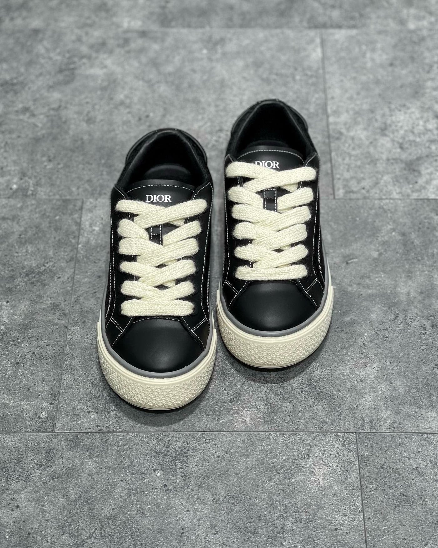 DIO Sneakers