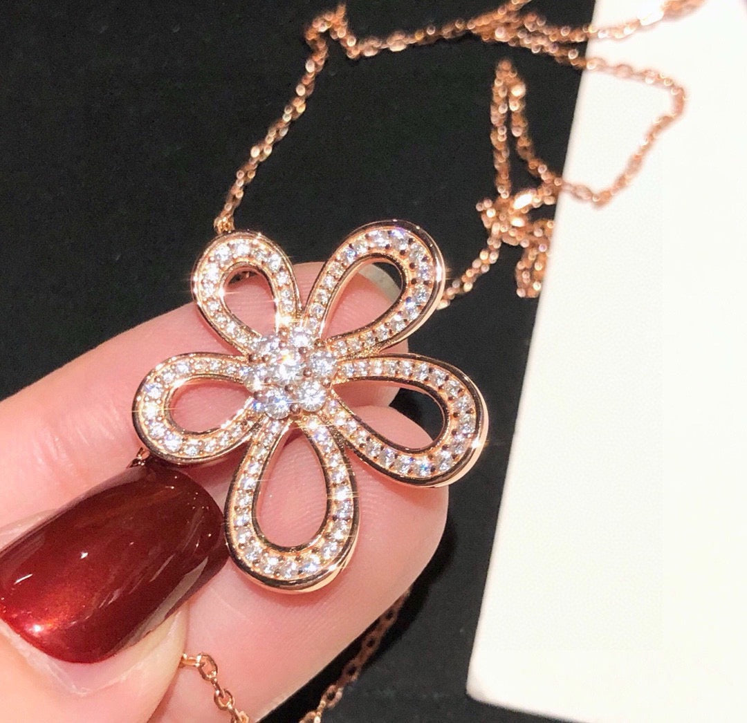VCA Necklace