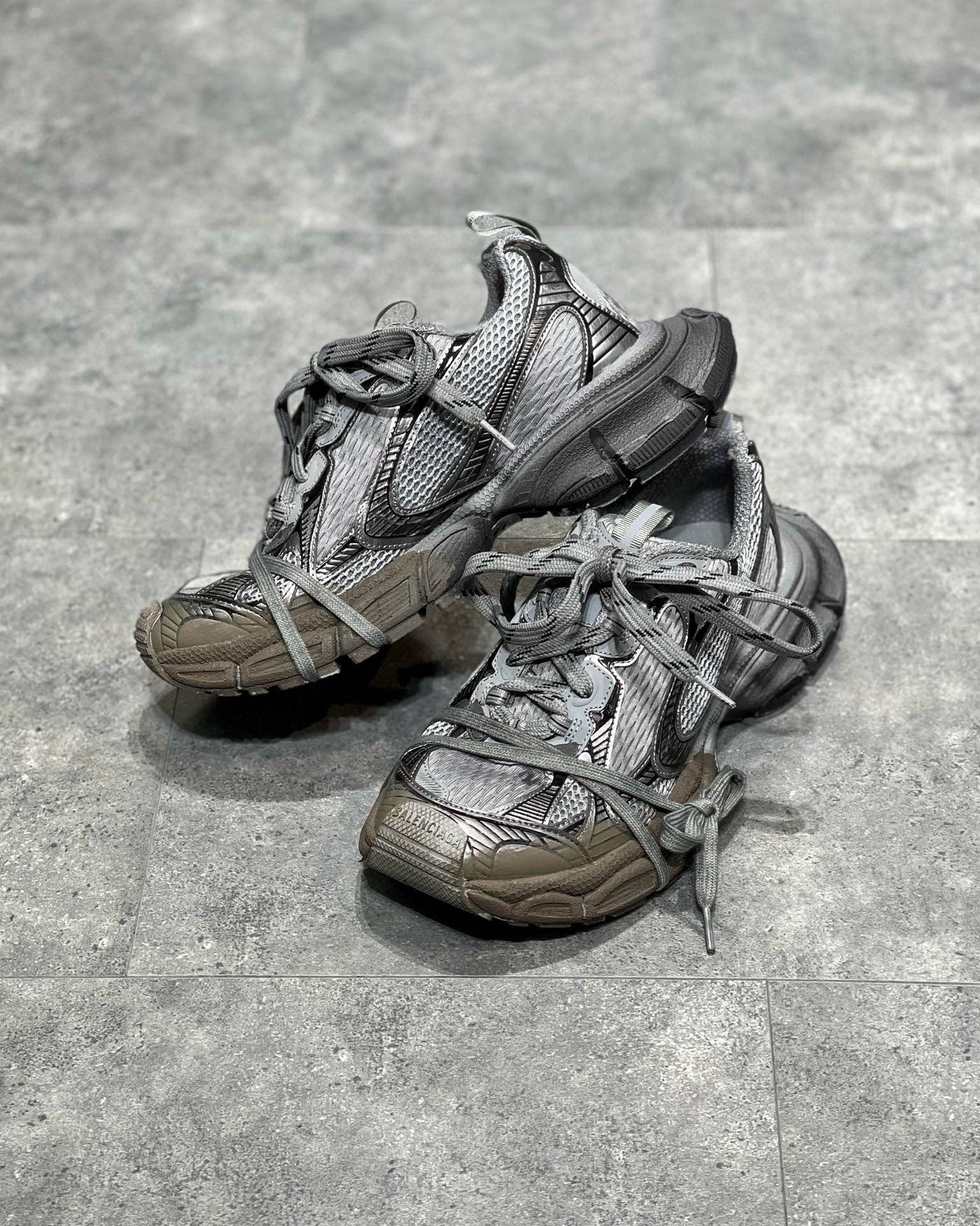 Sneakers & Shoes
