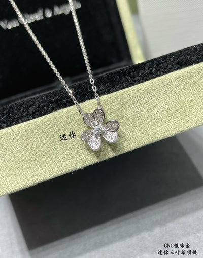 VCA Necklace