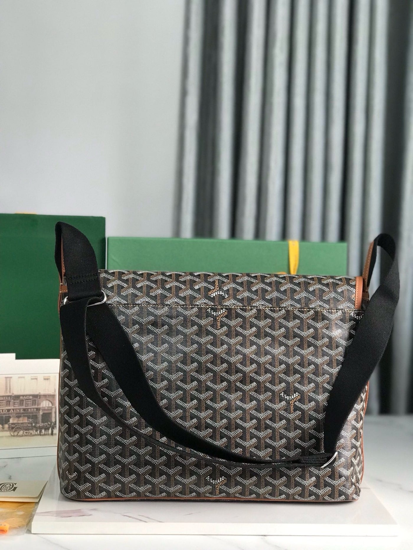 GOY Messenger Bag 35x26x7.5cm