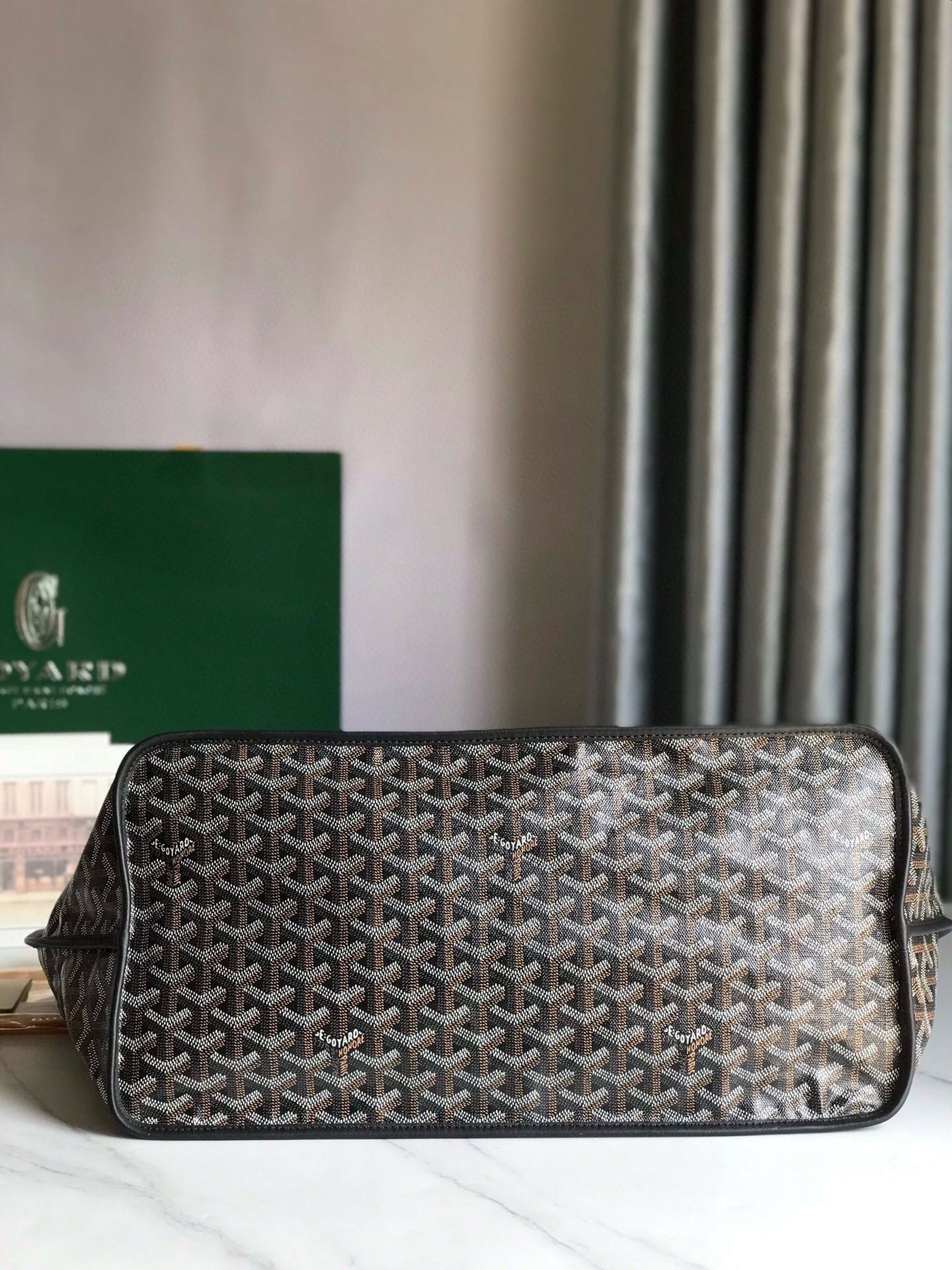 GOY REVERSIBLE ANJOU 39*32*19