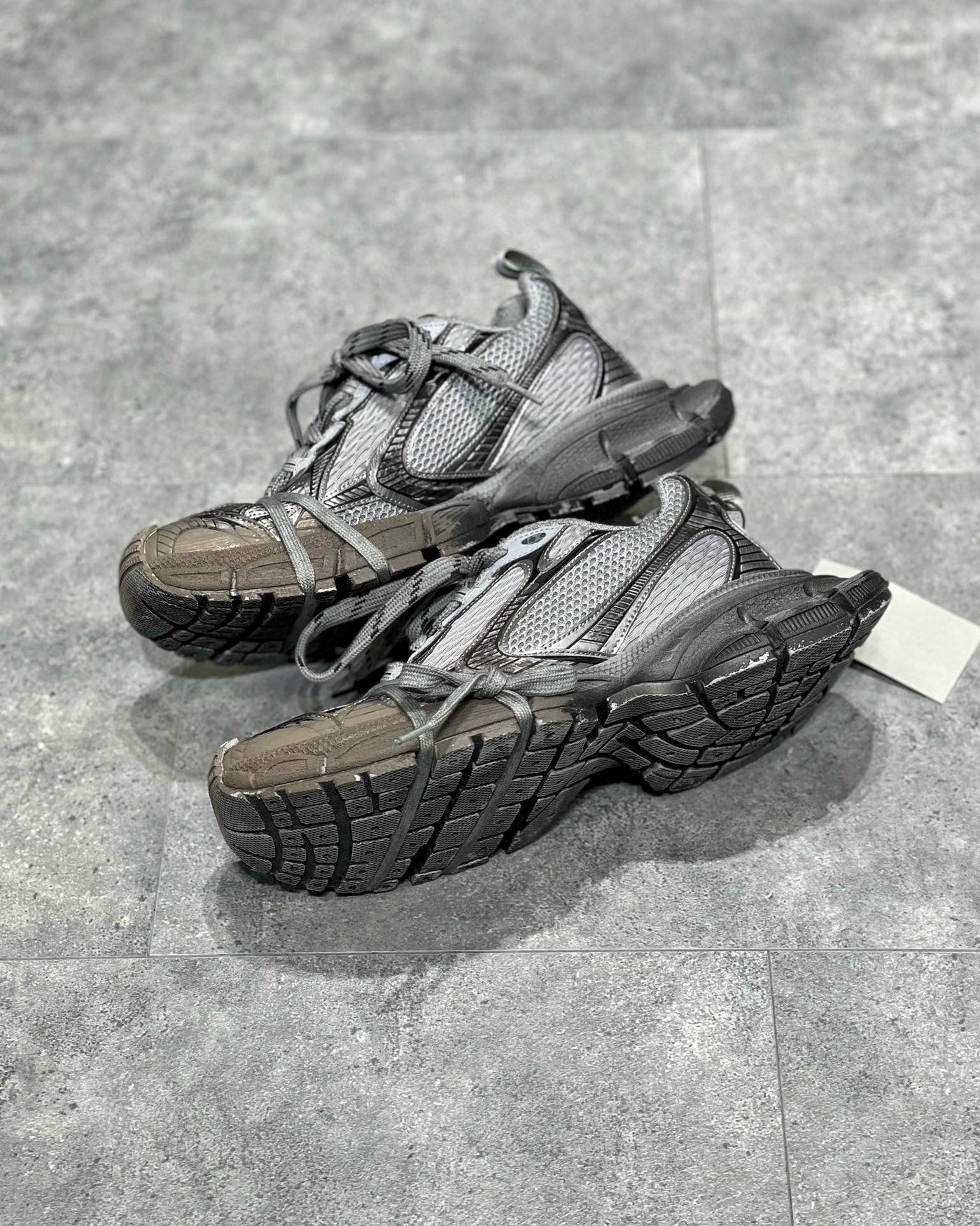 Sneakers & Shoes