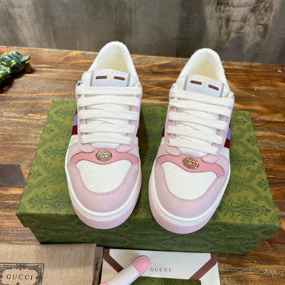 GUC Sneakers