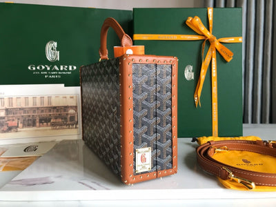 GOY Grand H√¥tel 24.5x7.5x17cm