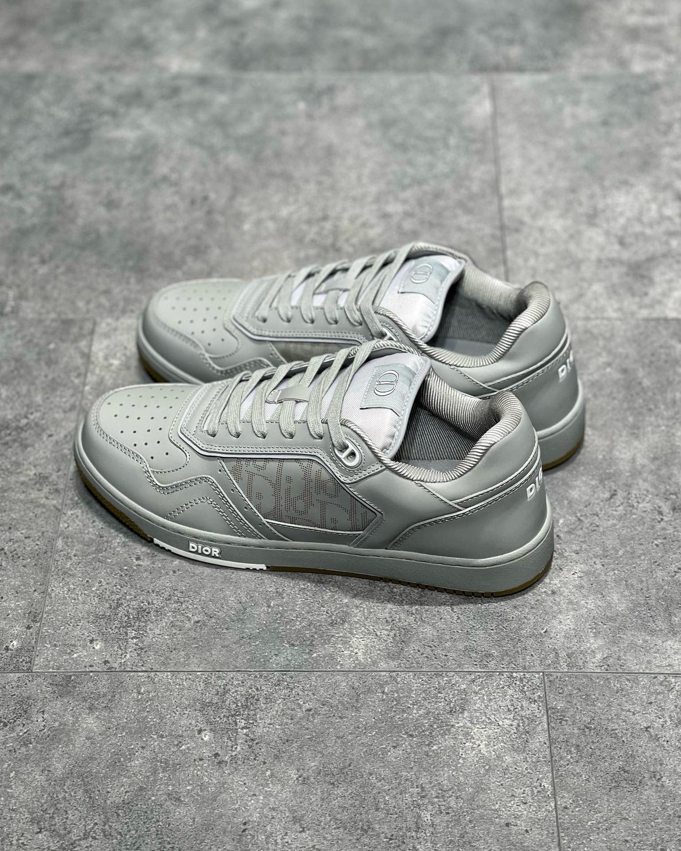 DIO Sneakers