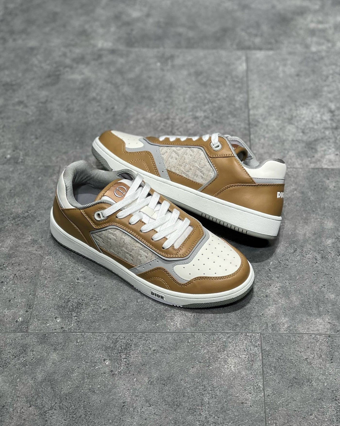 DIO Sneakers