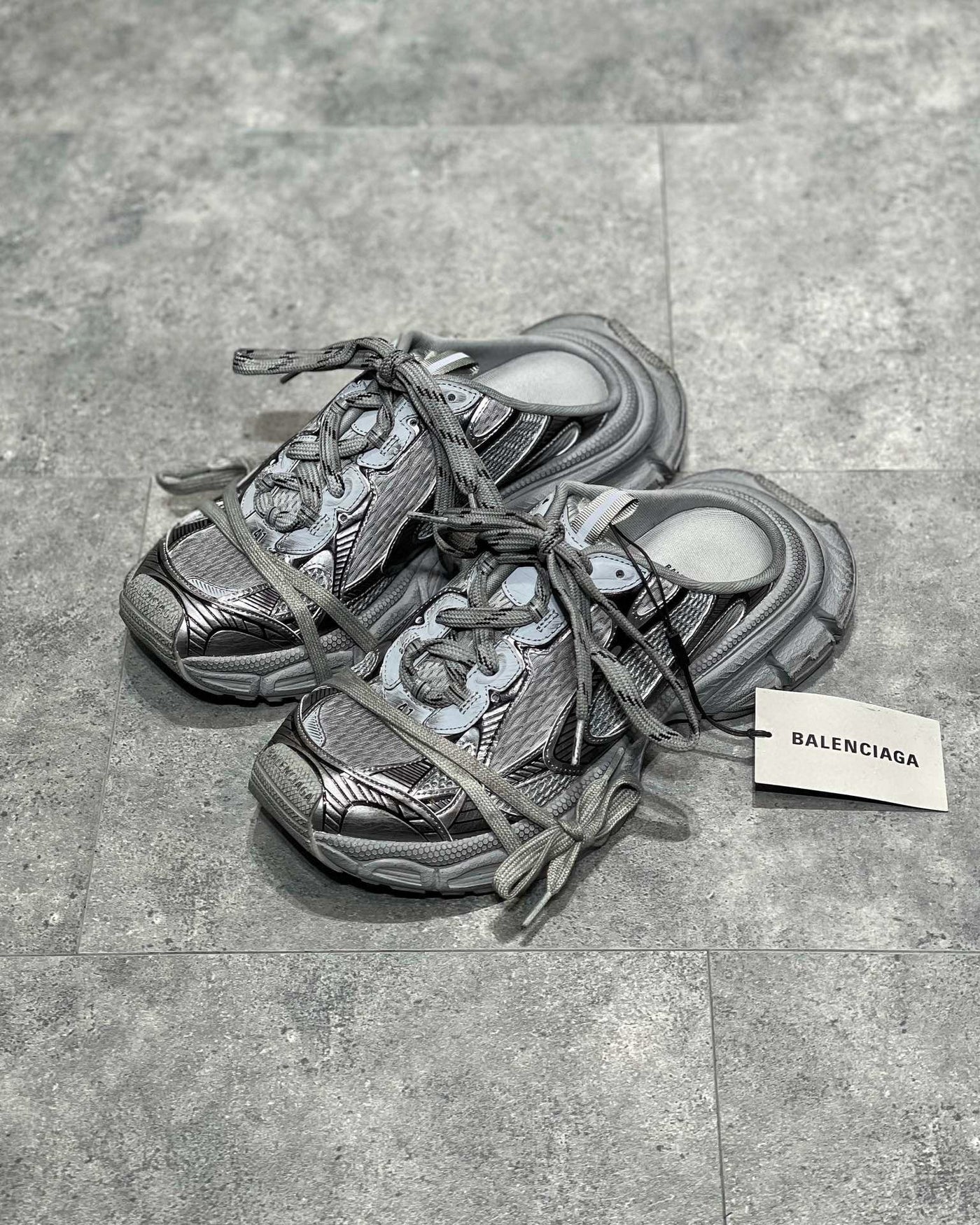 Sneakers & Shoes