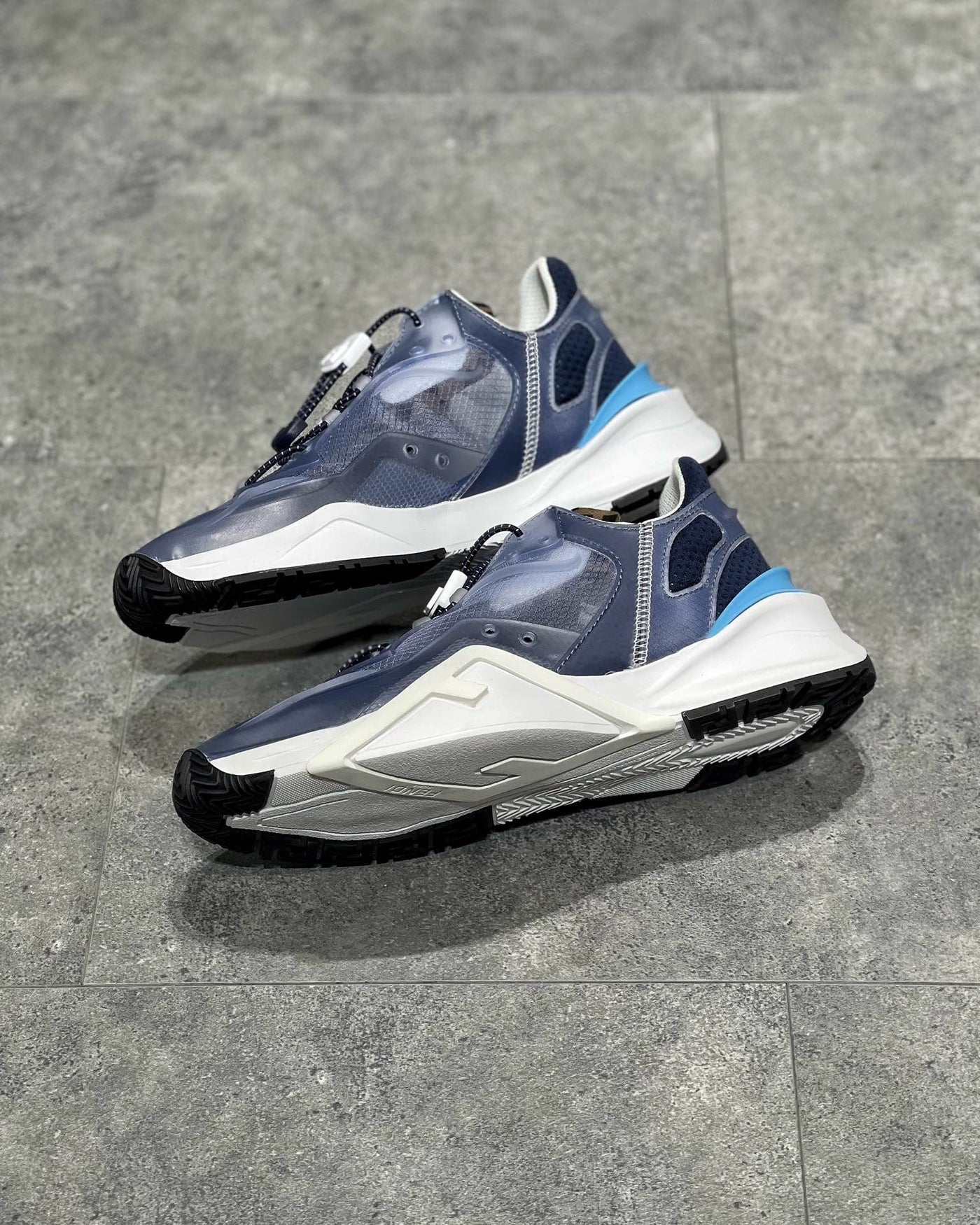 FEN Sneakers