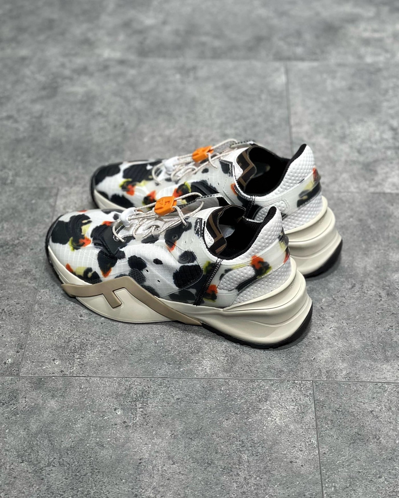 FEN Sneakers