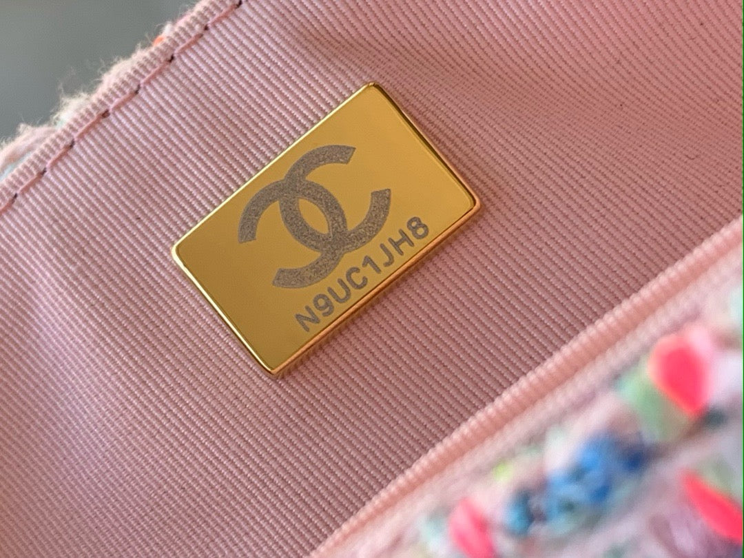 CHA 24C Coco Carry Me Handbag