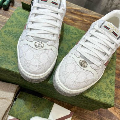 GUC Sneakers