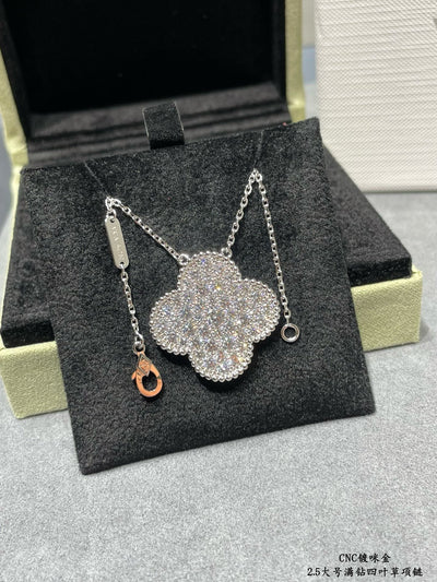 VCA Necklace