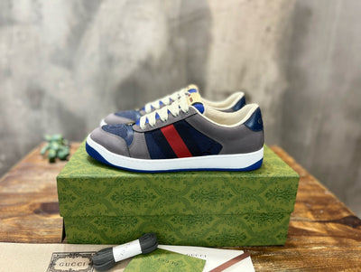 GUC Sneakers