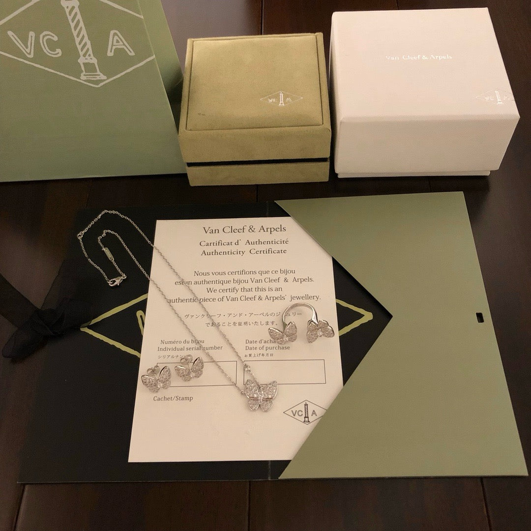VCA Necklace