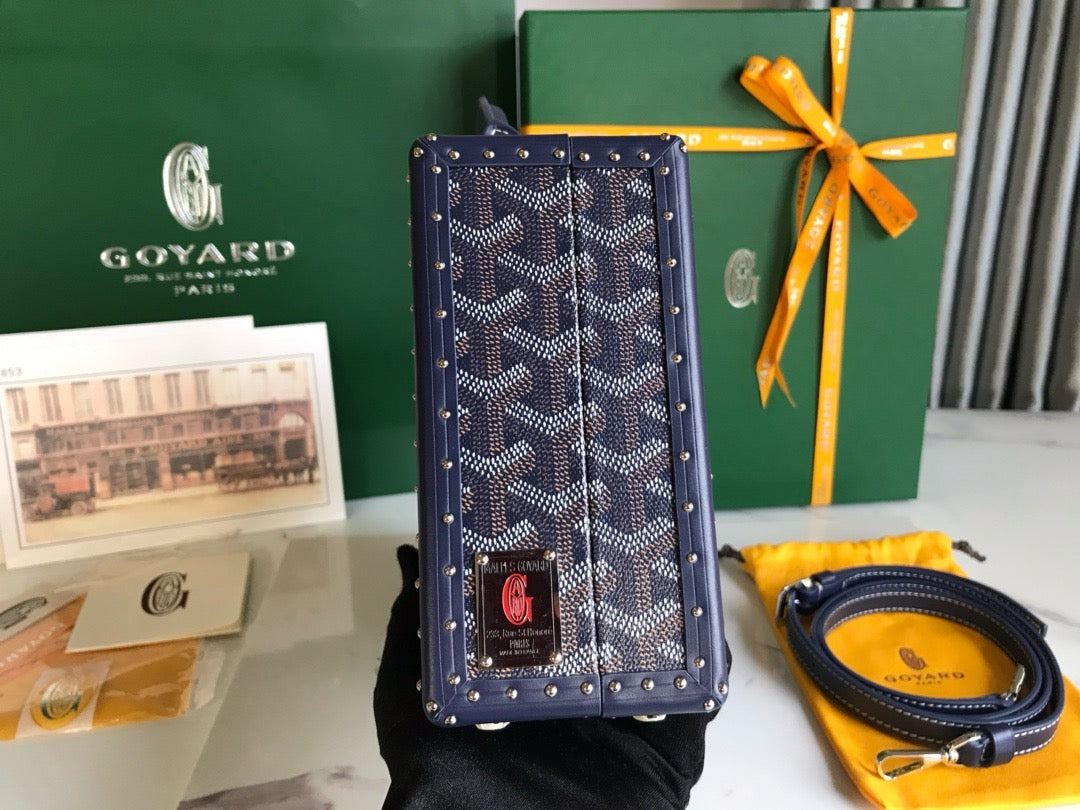 GOY Grand H√¥tel 24.5x7.5x17cm
