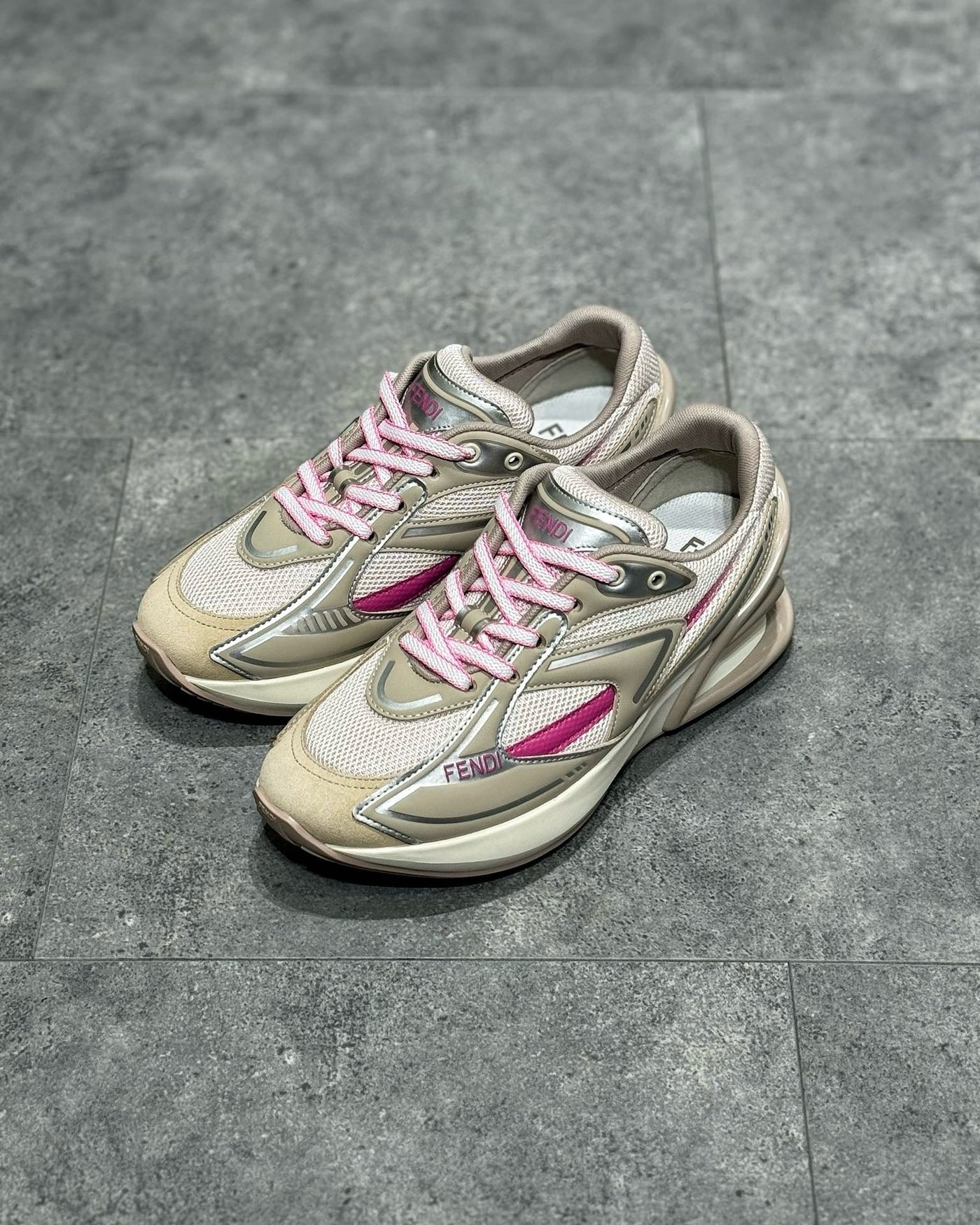 FEN Sneakers