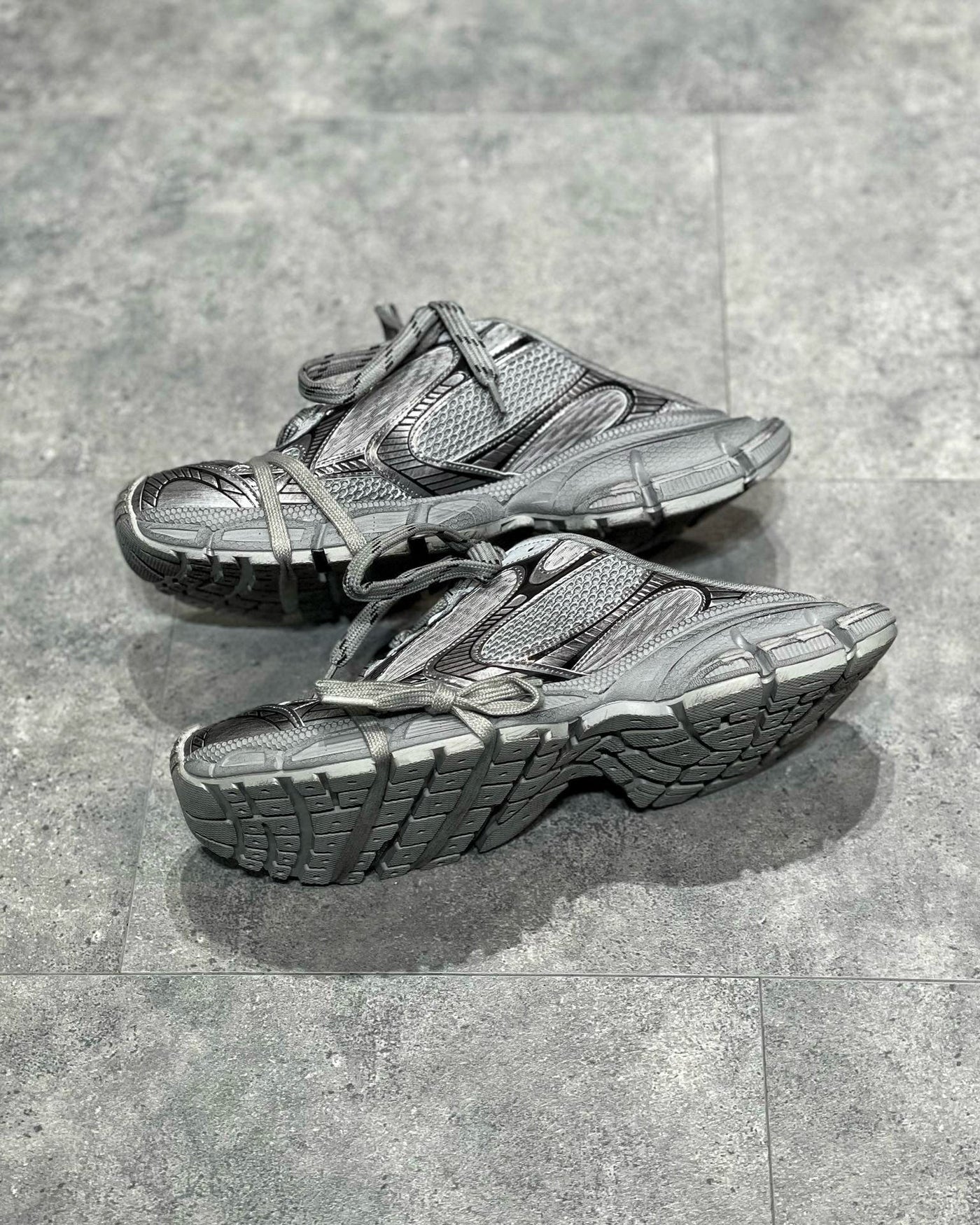 Sneakers & Shoes