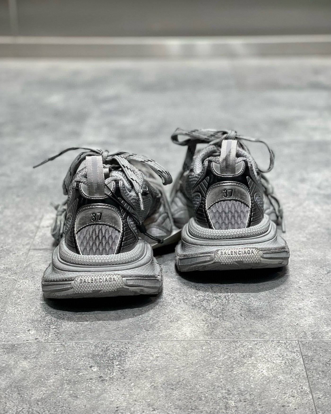 Sneakers & Shoes