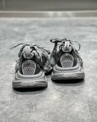 Sneakers & Shoes