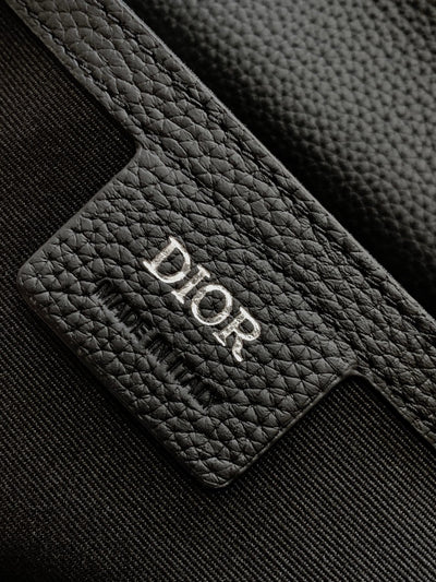 DIO Oblique Messenger Bag