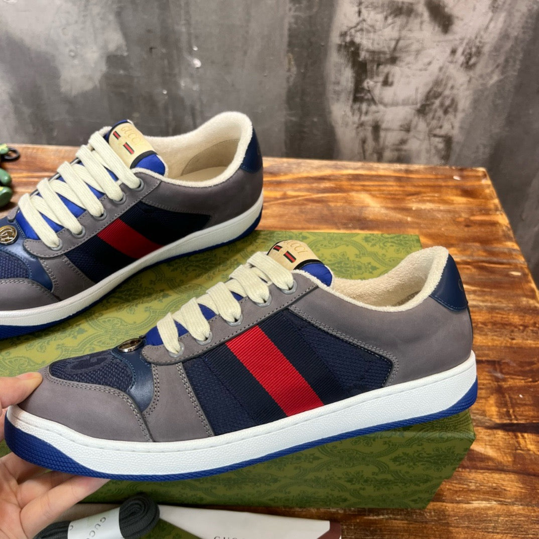 GUC Sneakers
