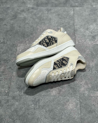 DIO Sneakers