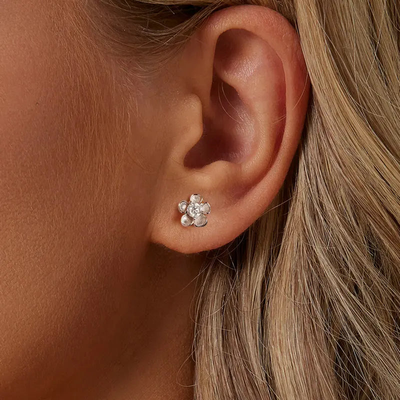 Bamoer U 0.1CT Moissanite Sakura Stud Earrings Blooming Flower Ear Studs Diamond Test Delicate Engagement Jewelry Gift for Women