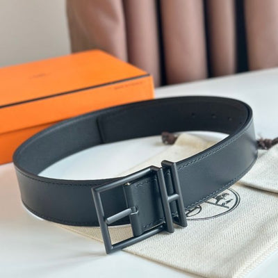 HERM Nathan 40MM Belt with Matte Buckle in Black Clemence Leather