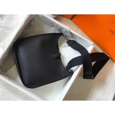 HERM Evelyne III 29 PM Bag In Black Clemence Leather